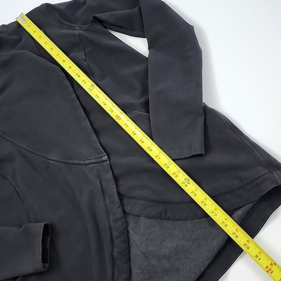Lululemon That's A Wrap Women's Black Wrap Cardigan Thumbholes Size 8 - Picture 15 of 15